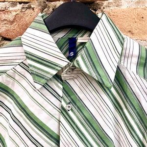 H&M Men's Green And White Striped Button Front No Tuck Shirt Small